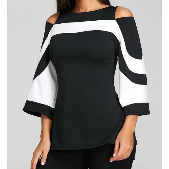 Rosegal Tops - 🇺🇸 5/$20 NWOT Rosegal Cold Shoulder blouse